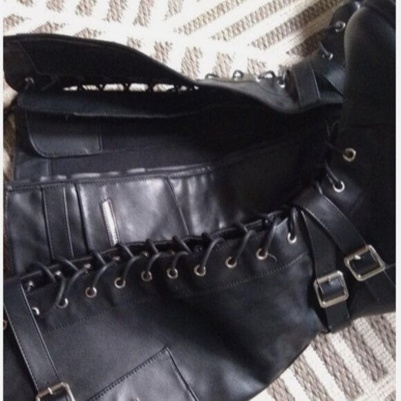 Olivia Miller Goth/Punk zippered black tall boots 9 m ***NEW NO BOX**** - Picture 2 of 6